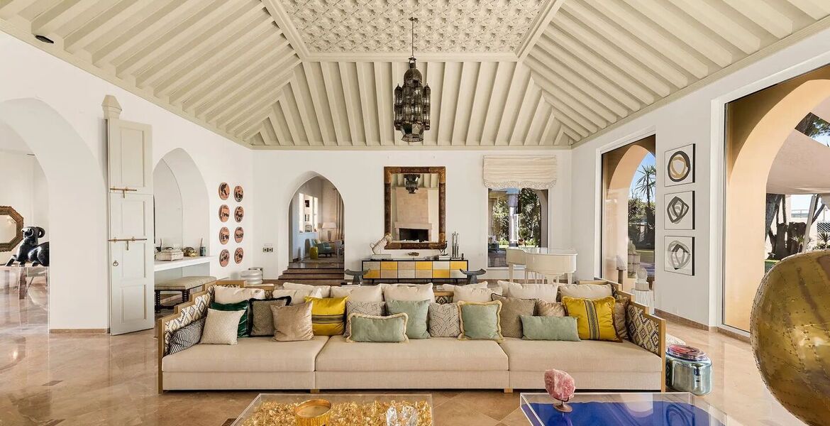Beachfront Villa on Marbella's Golden Mile