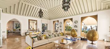 Beachfront Villa on Marbella's Golden Mile