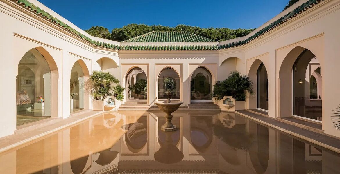 Beachfront Villa on Marbella's Golden Mile