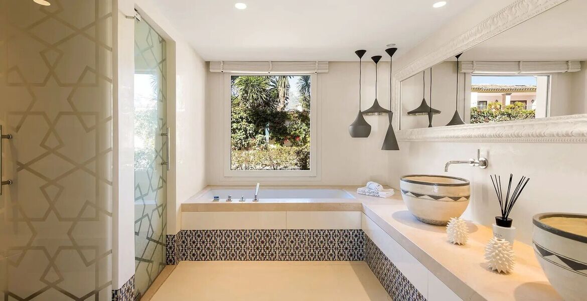 Beachfront Villa on Marbella's Golden Mile