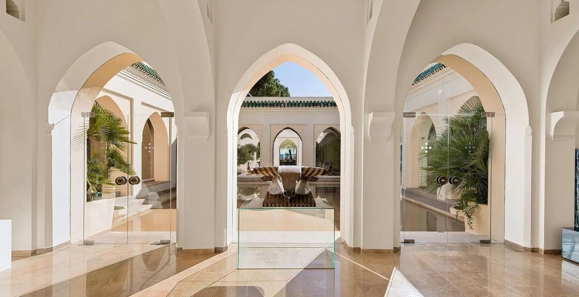 Beachfront Villa on Marbella's Golden Mile