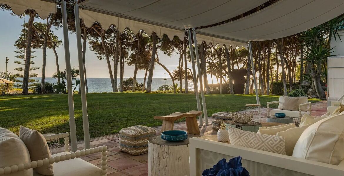 Beachfront Villa on Marbella's Golden Mile