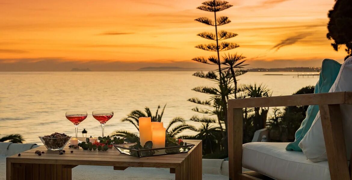 Beachfront Villa on Marbella's Golden Mile