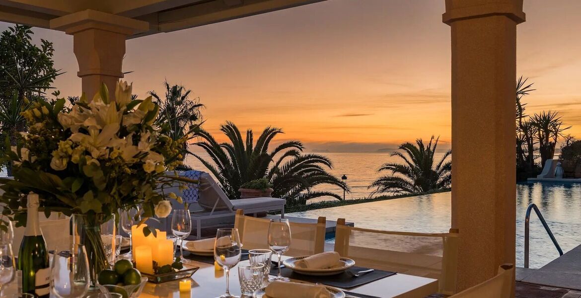 Beachfront Villa on Marbella's Golden Mile