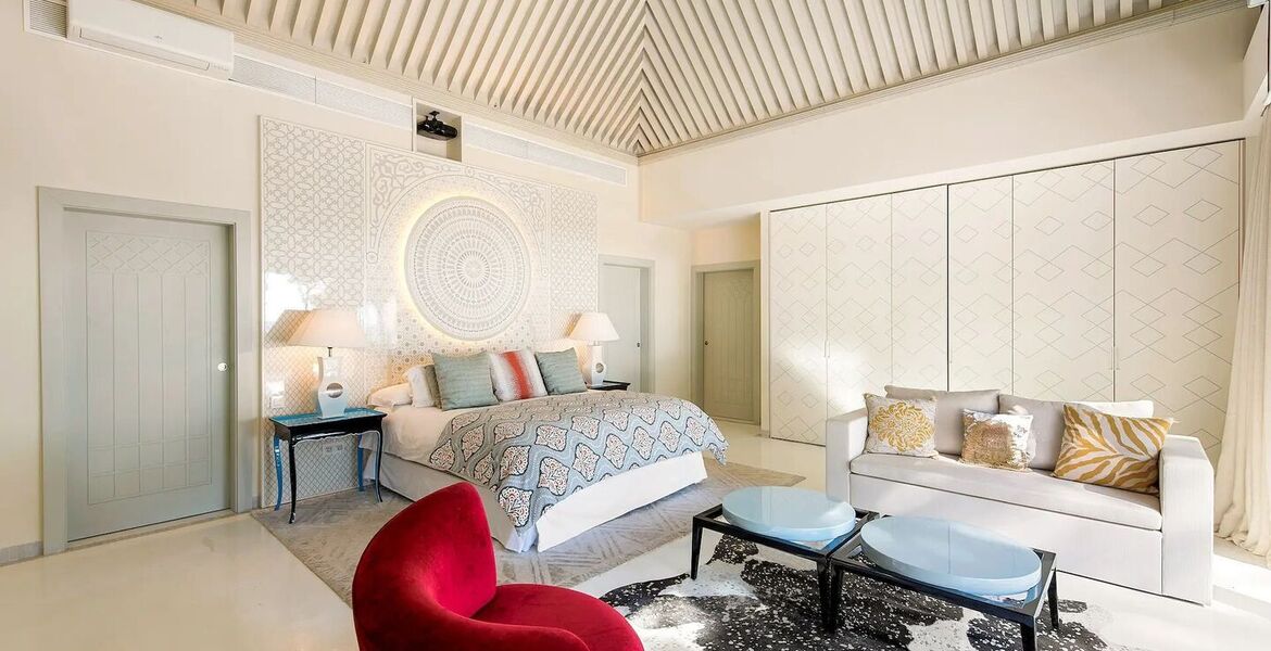 Beachfront Villa on Marbella's Golden Mile
