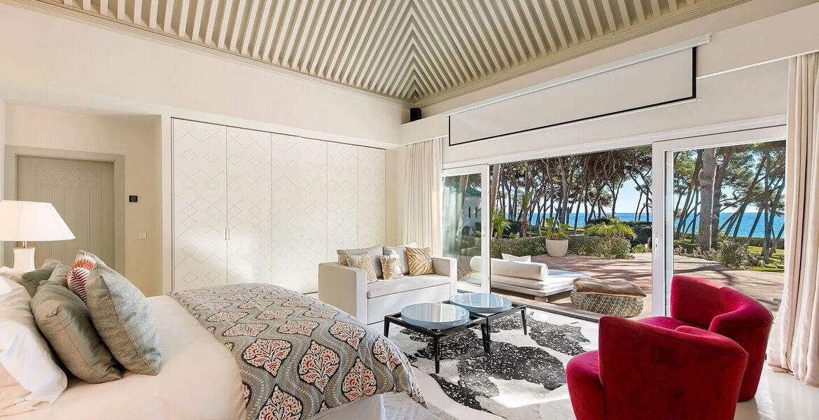 Beachfront Villa on Marbella's Golden Mile