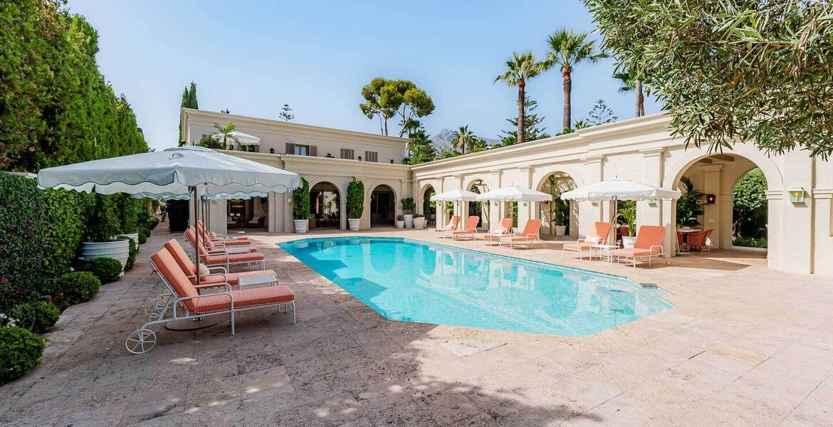 Villa in Golden Mile Puente Romano Marbella 