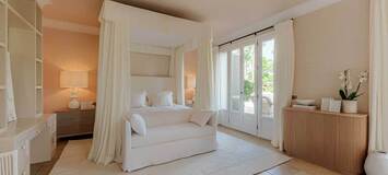 Villa in Golden Mile Puente Romano Marbella 
