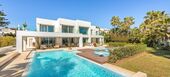 Villa en primera línea de playa en alquiler en la Milla de O