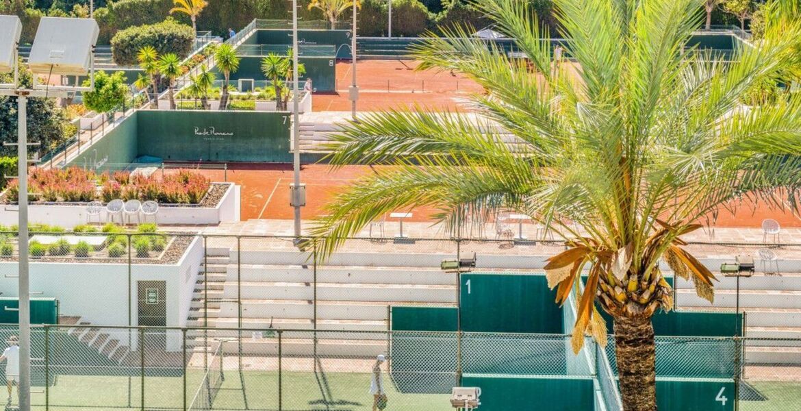 Ático dúplex en venta en Marina Puente Romano